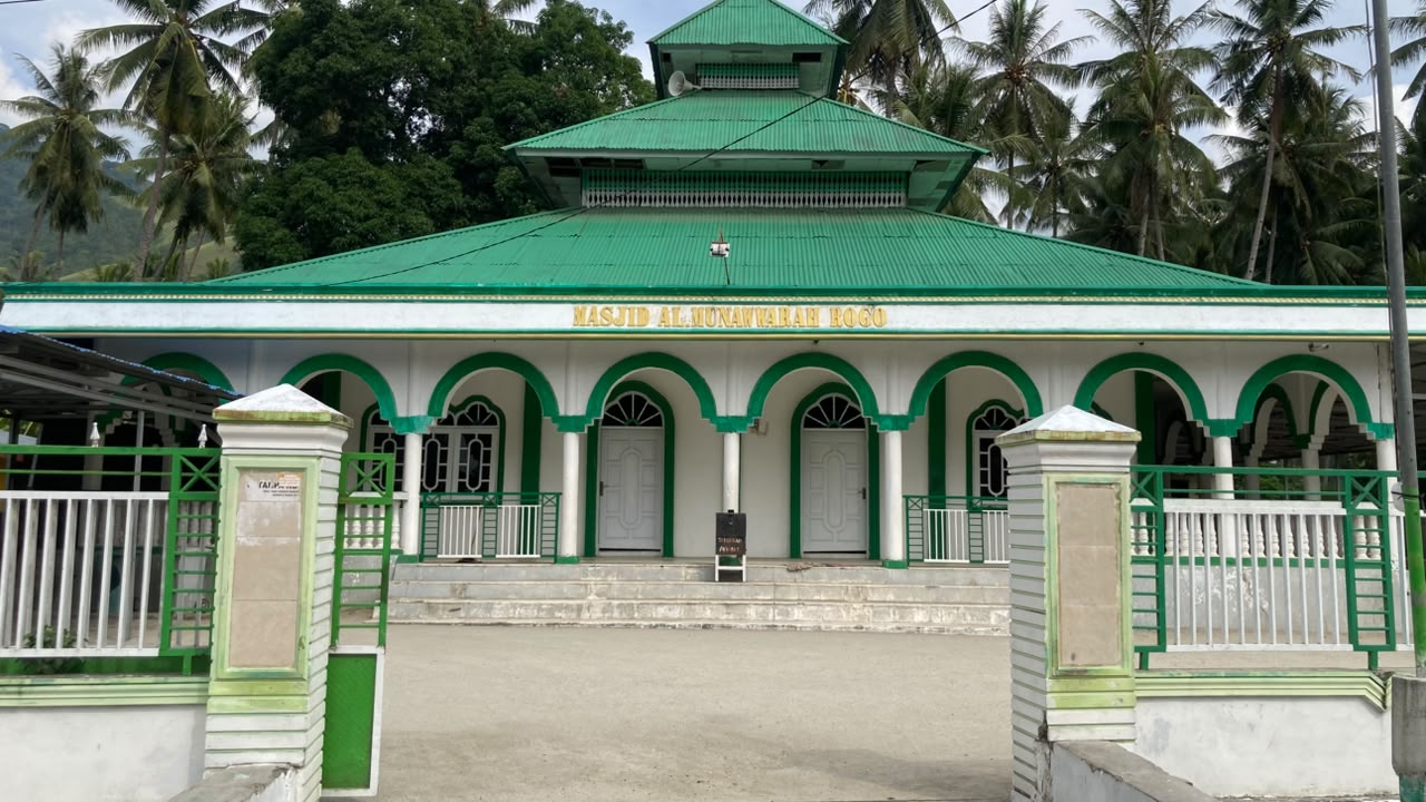 Masjid Al-Munwwarah Rogo